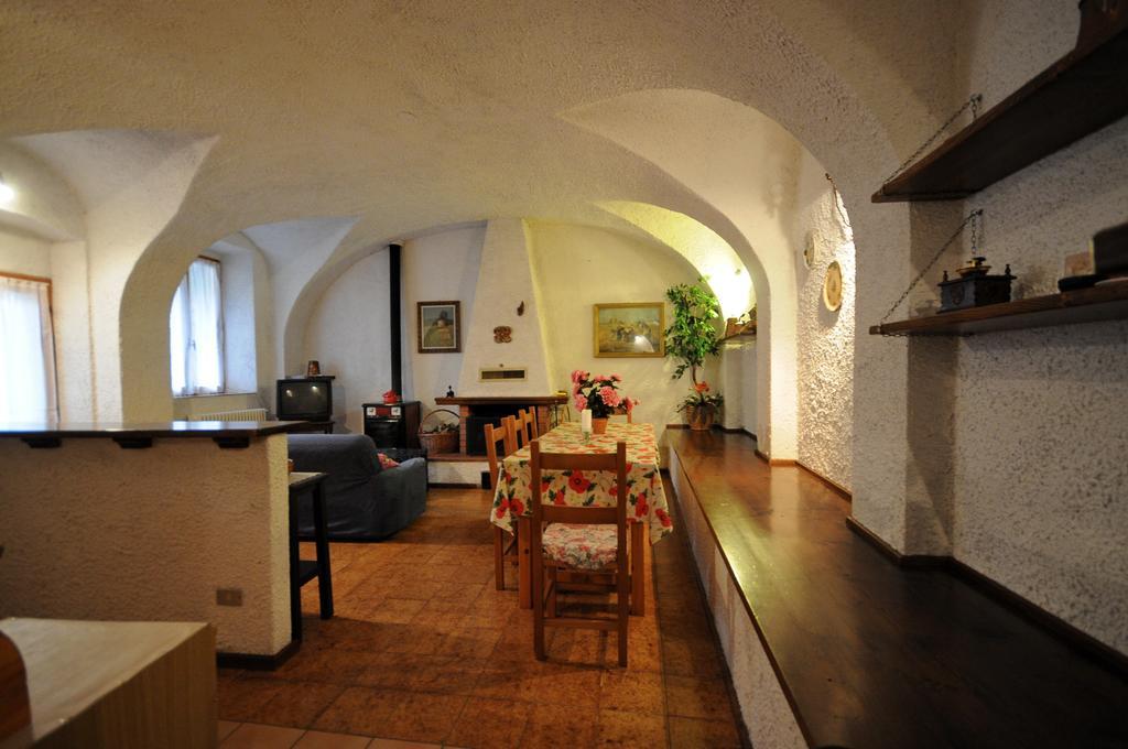 Casa Anna Villa Pieve Di Ledro Room photo